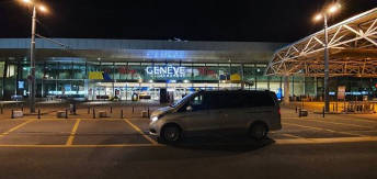 Leman VTC Services, c’est assurer votre transfert vers les aéroports locaux, Lyon Saint Exupéry, Aéroport Chambéry Savoie Mont Blanc, Aéroport Annecy Mont Blanc ou comme ici à Genève Aéroport pour vos départs en avion que ce soit pour les vacances ou les déplacements business